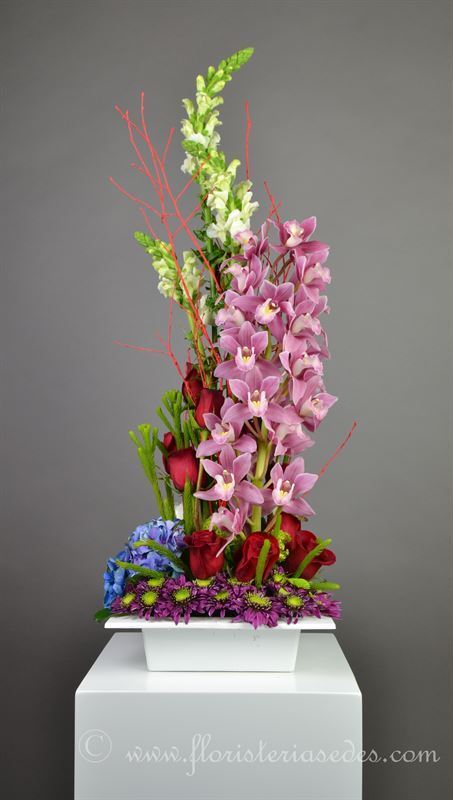 Centro flor variada con orquidea. - Imagen 2