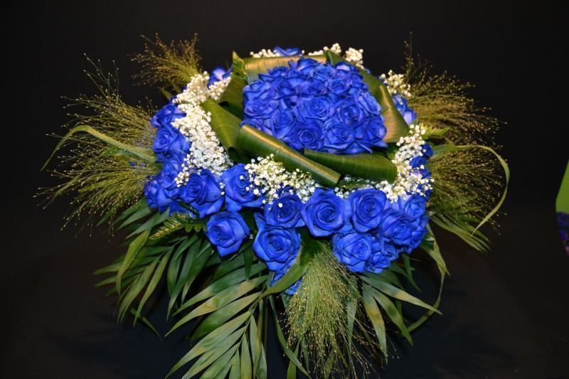 Ramo de 60 rosas azules - Imagen 2