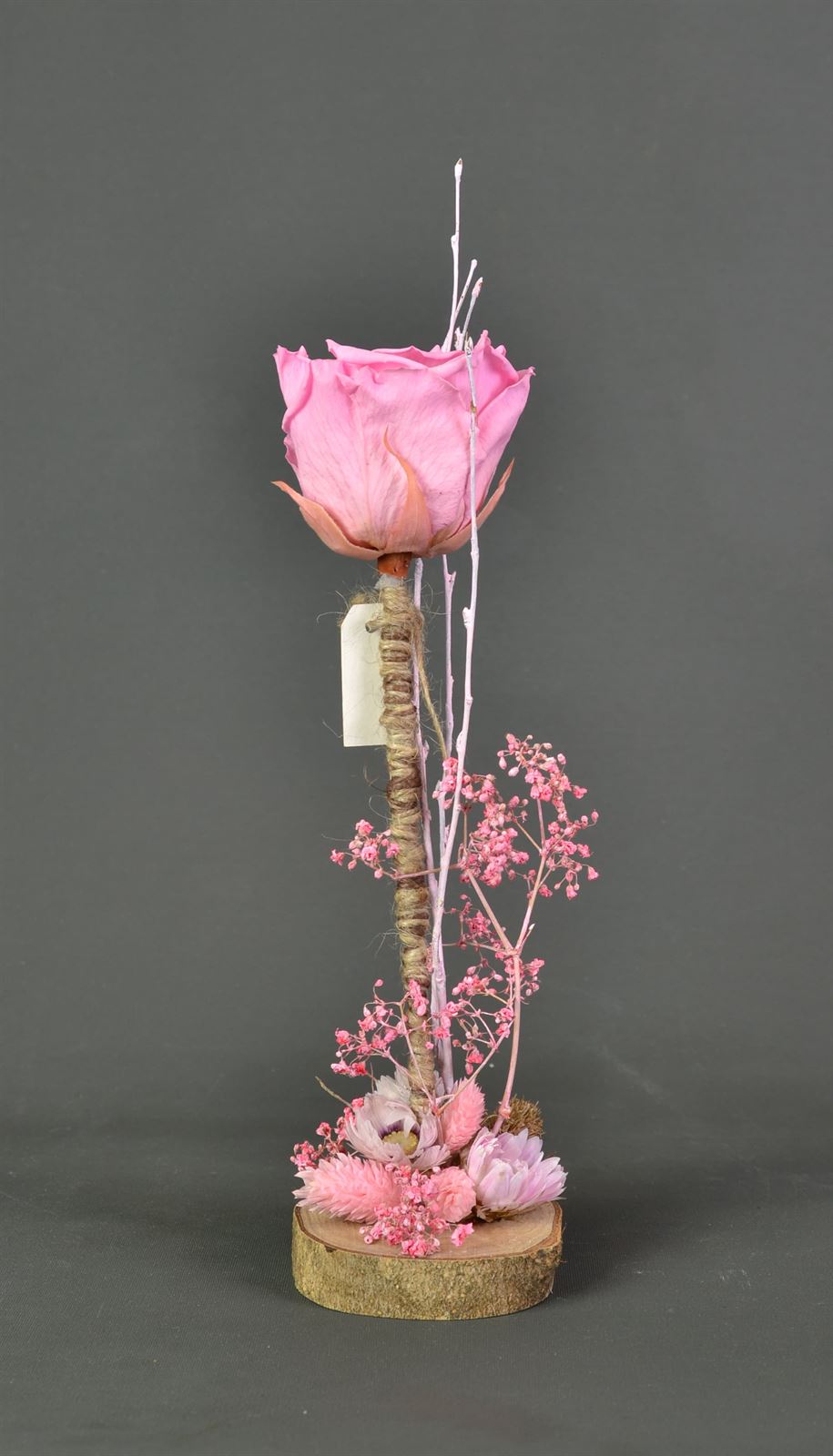 Rosa preservada color rosa. - Imagen 1