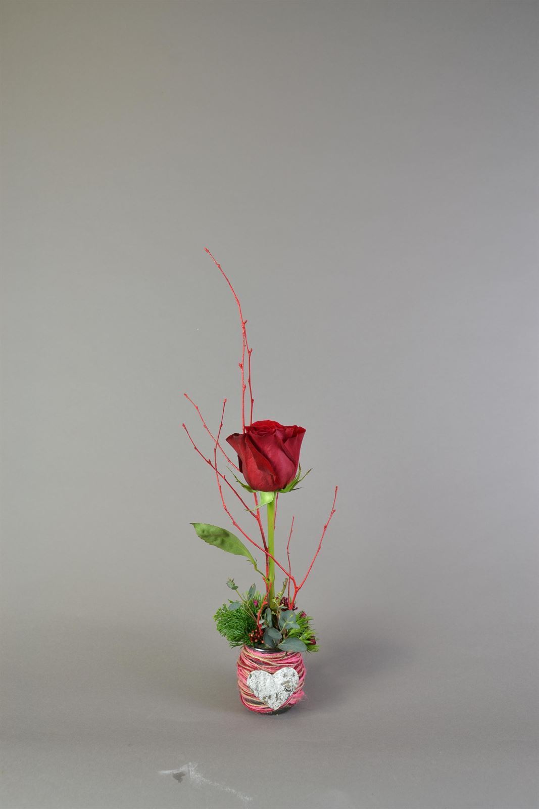 Vaso de cristal con rosa natural. - Imagen 1